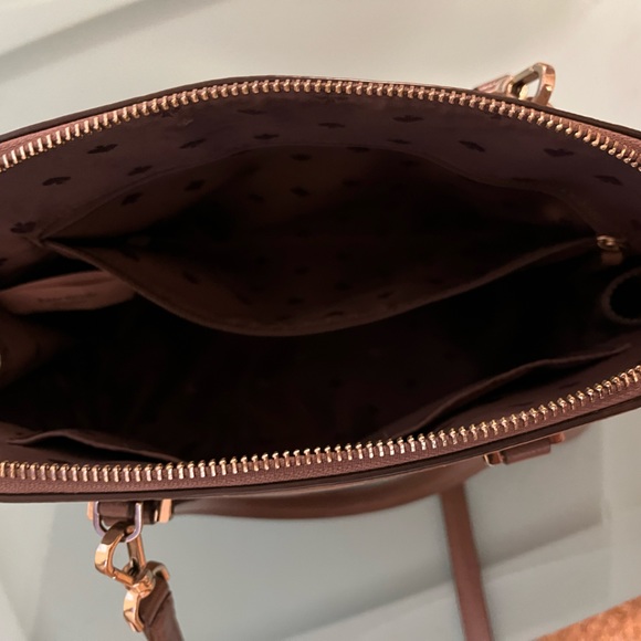 Kate Spade purse. - Picture 4 of 7